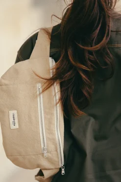 Homme Rivedroite Paris Orsellesacbananegrandformat